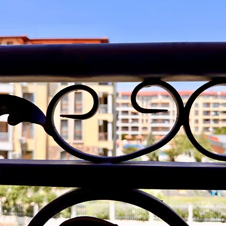 Menada Diamant * סאני ביץ'