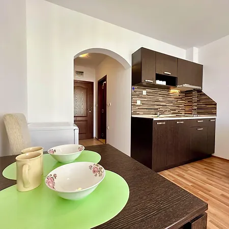 Menada Diamant סאני ביץ'