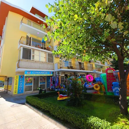 Menada Diamant 阳光海滩