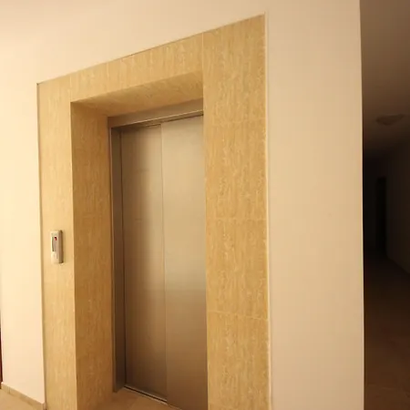 公寓 Menada Diamant 阳光海滩