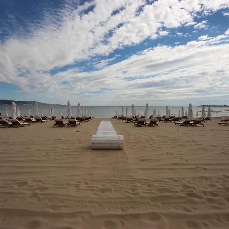 Menada Diamant Апартаменты *