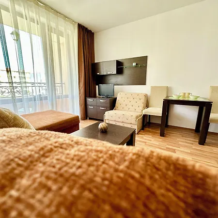 Апартаменты Menada Diamant Солнечный берег