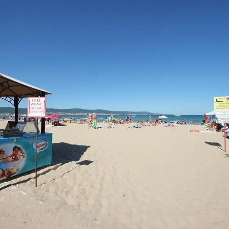 Апартаменты Menada Diamant *